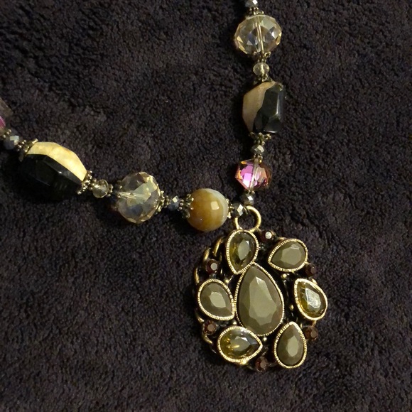 Choker - Picture 2 of 3